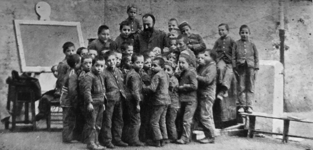 Bartolo Longo founded a school for the children of convicts, ensuring that these children were cared for.