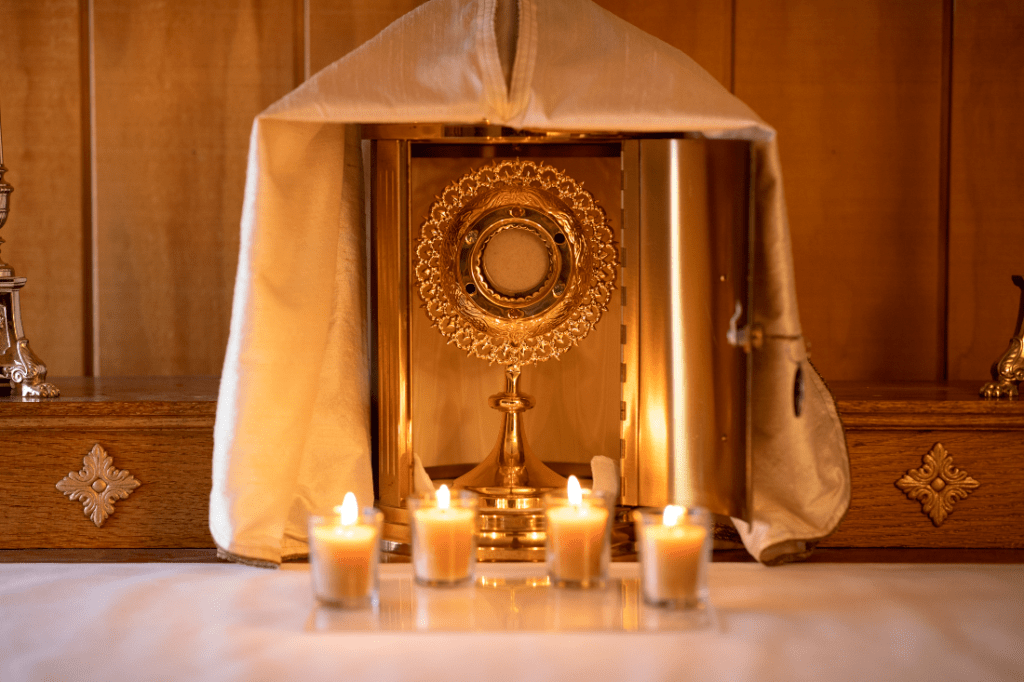 Silent time in adoration